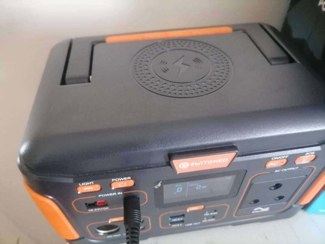 Switched 300W Professional Portable Power Station (307WH)Not charging
