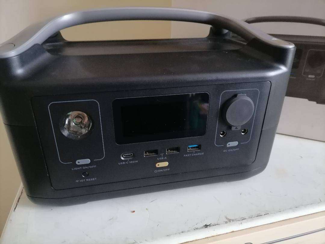 EcoFlow RIVER 288Wh Portable Power Station (not charging)