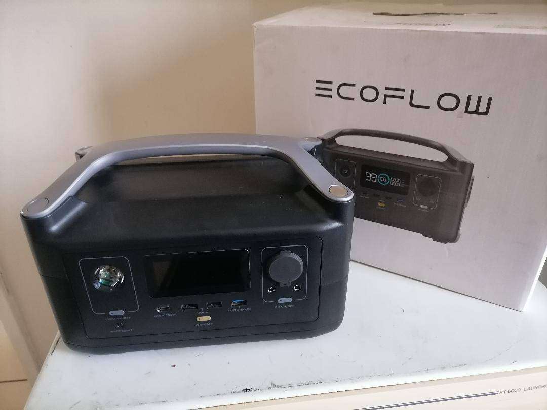 EcoFlow RIVER 288Wh Portable Power Station (not charging)