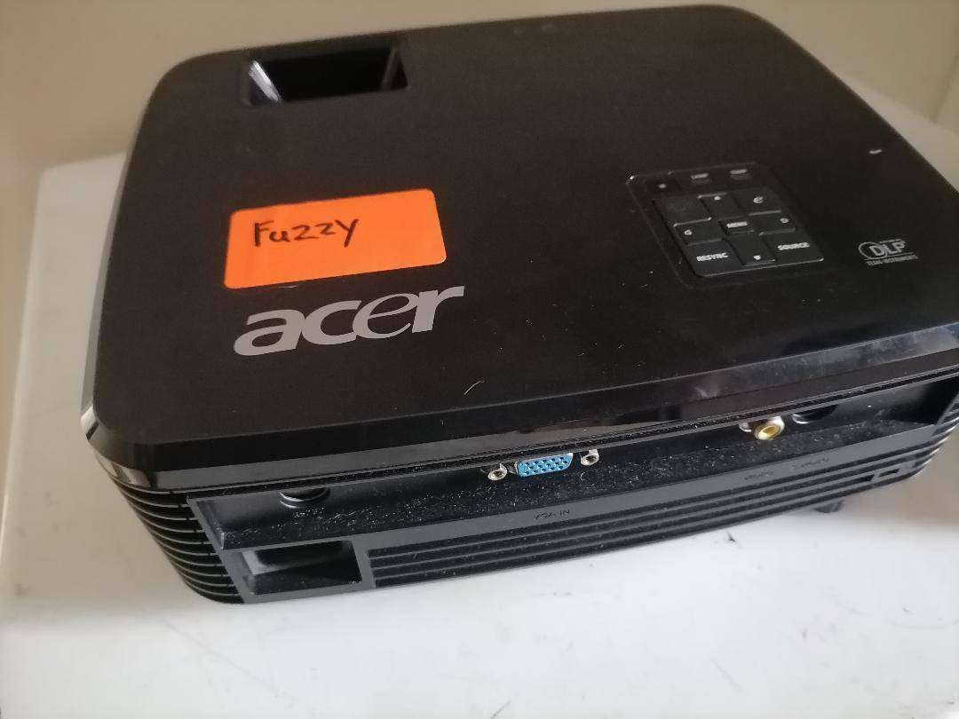 ACER X1130P DLP PROJECTOR