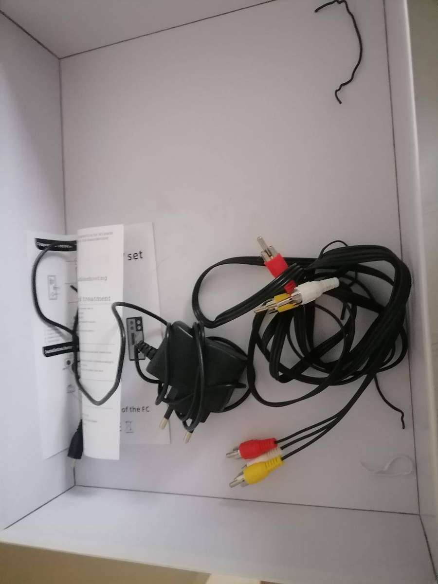 LOT OF ELECTRONICS*ONE BID FOR THE LOT*