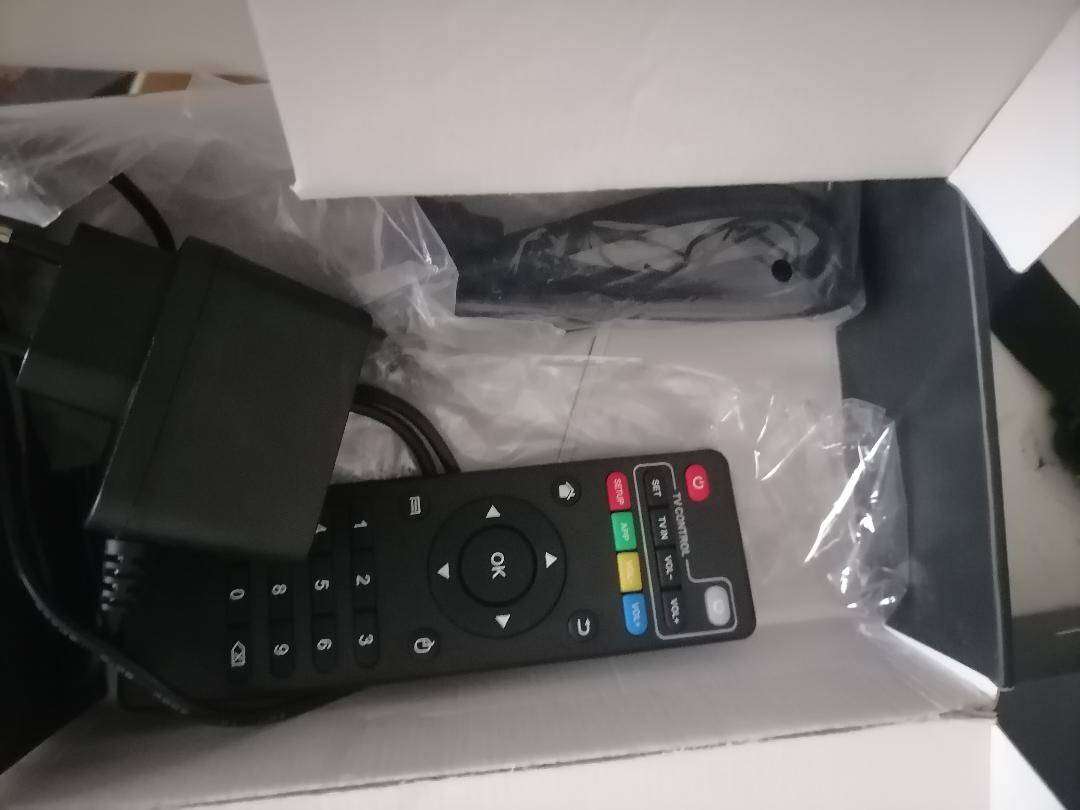 LOT OF ELECTRONICS*ONE BID FOR THE LOT*