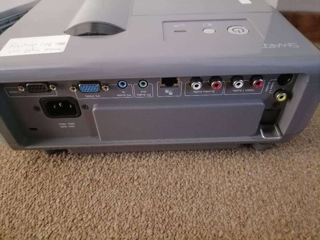 2 x projectors - both power on screen blank