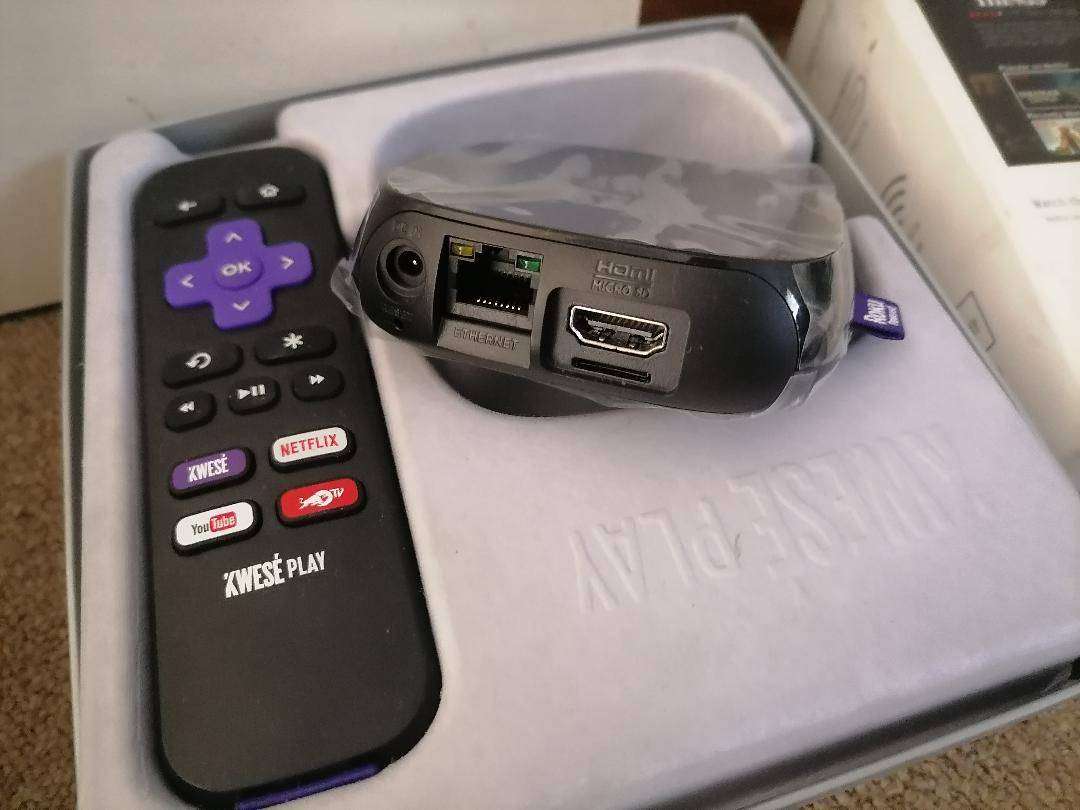 Lot of 4 x Smart TV Boxes - No Power Cords