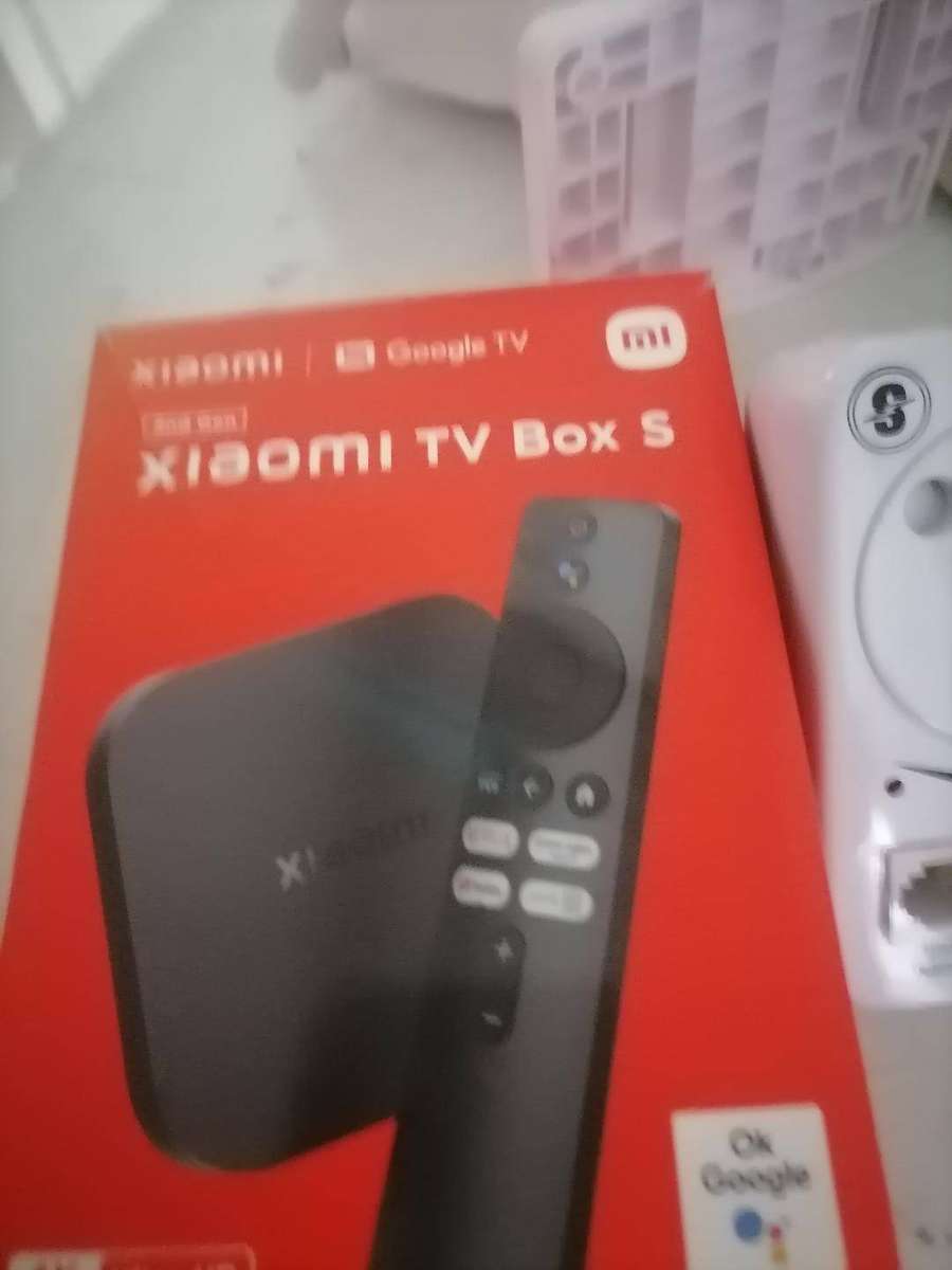 Lot of electronics - one bid for the lot