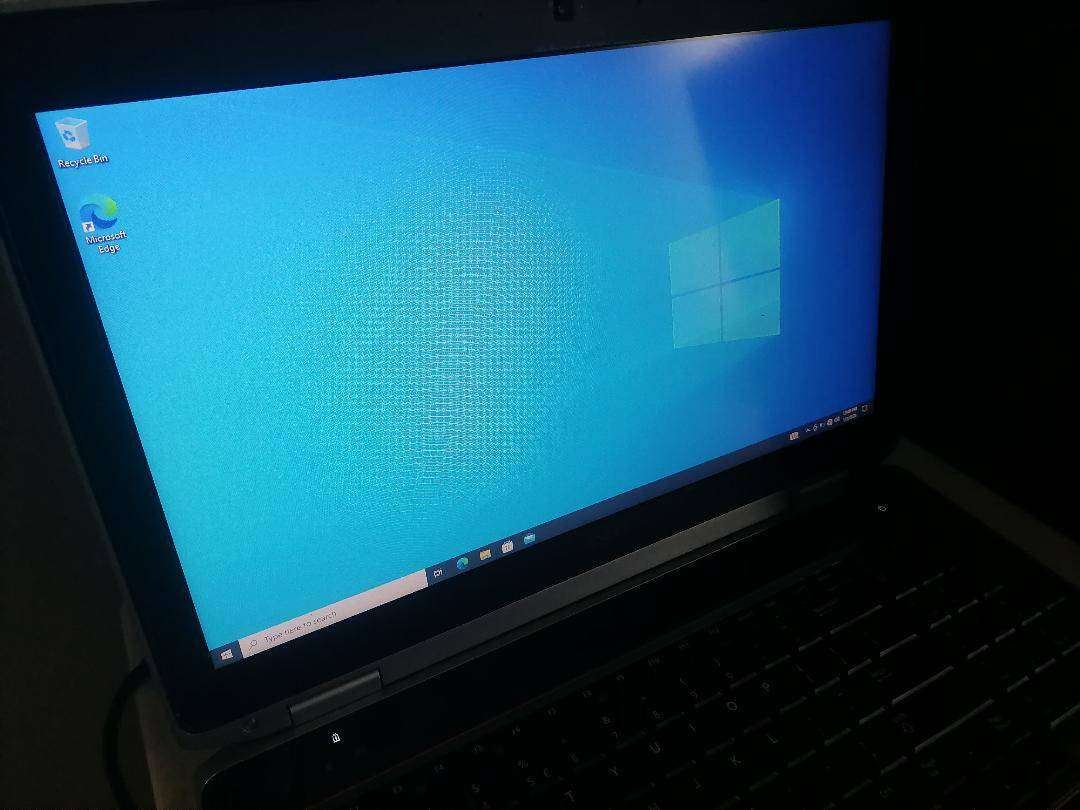 DELL E6520, CORE i7, 250GB HD, 8GB RAM,WIN 7 PRO, BUILT-IN 3G, CAM, DVD RW, ETC