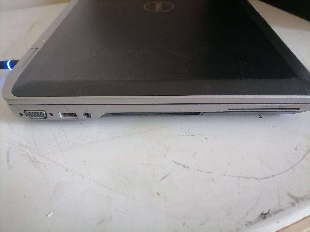 DELL E6520, CORE i7, 250GB HD, 8GB RAM,WIN 7 PRO, BUILT-IN 3G, CAM, DVD RW, ETC