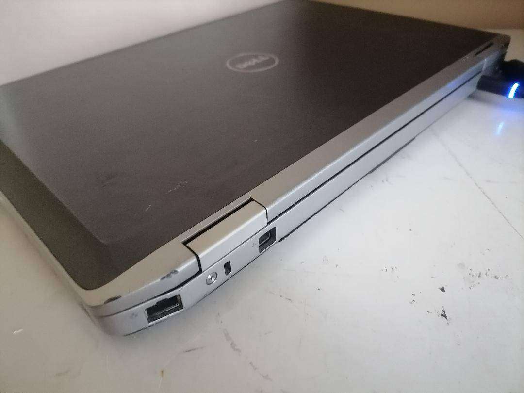 DELL E6520, CORE i7, 250GB HD, 8GB RAM,WIN 7 PRO, BUILT-IN 3G, CAM, DVD RW, ETC