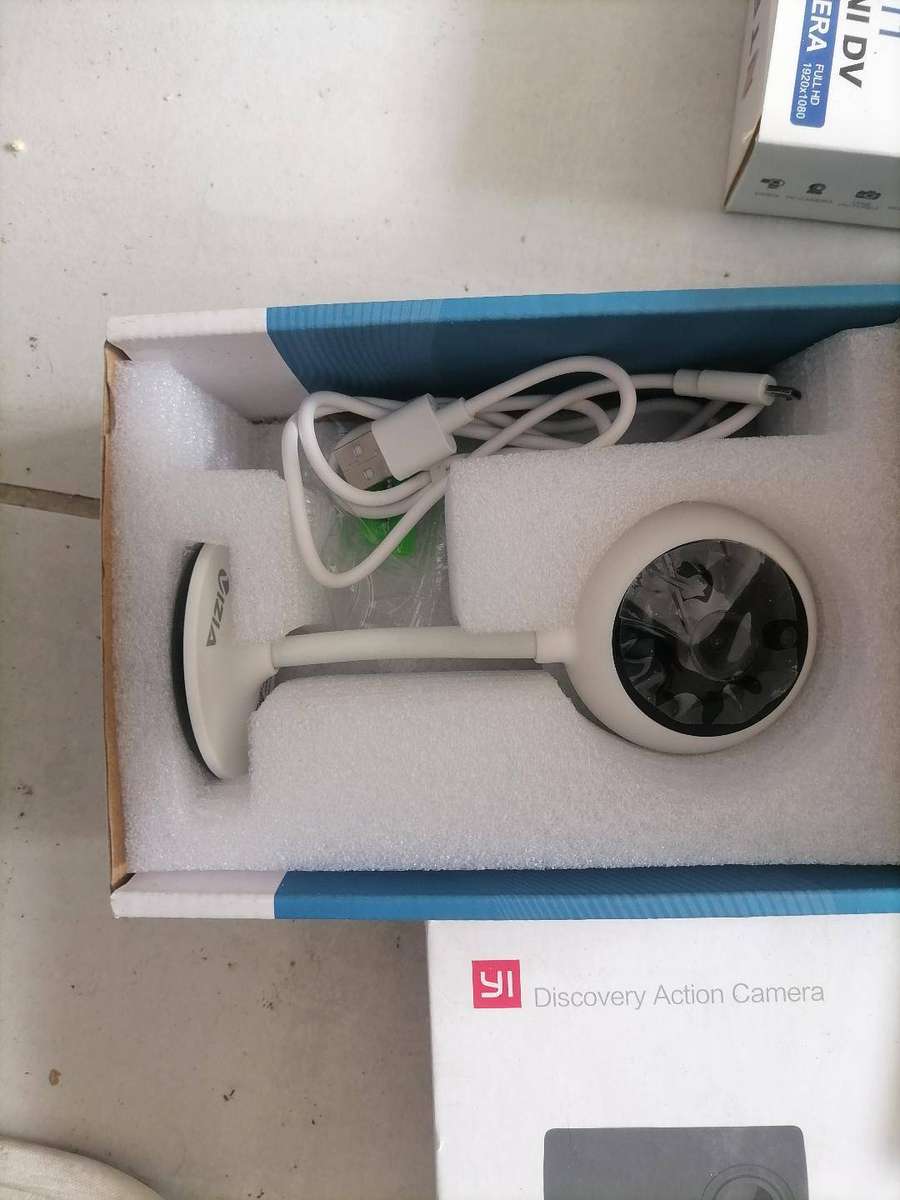 Lot of untested smart wifi cameras,action camera etc