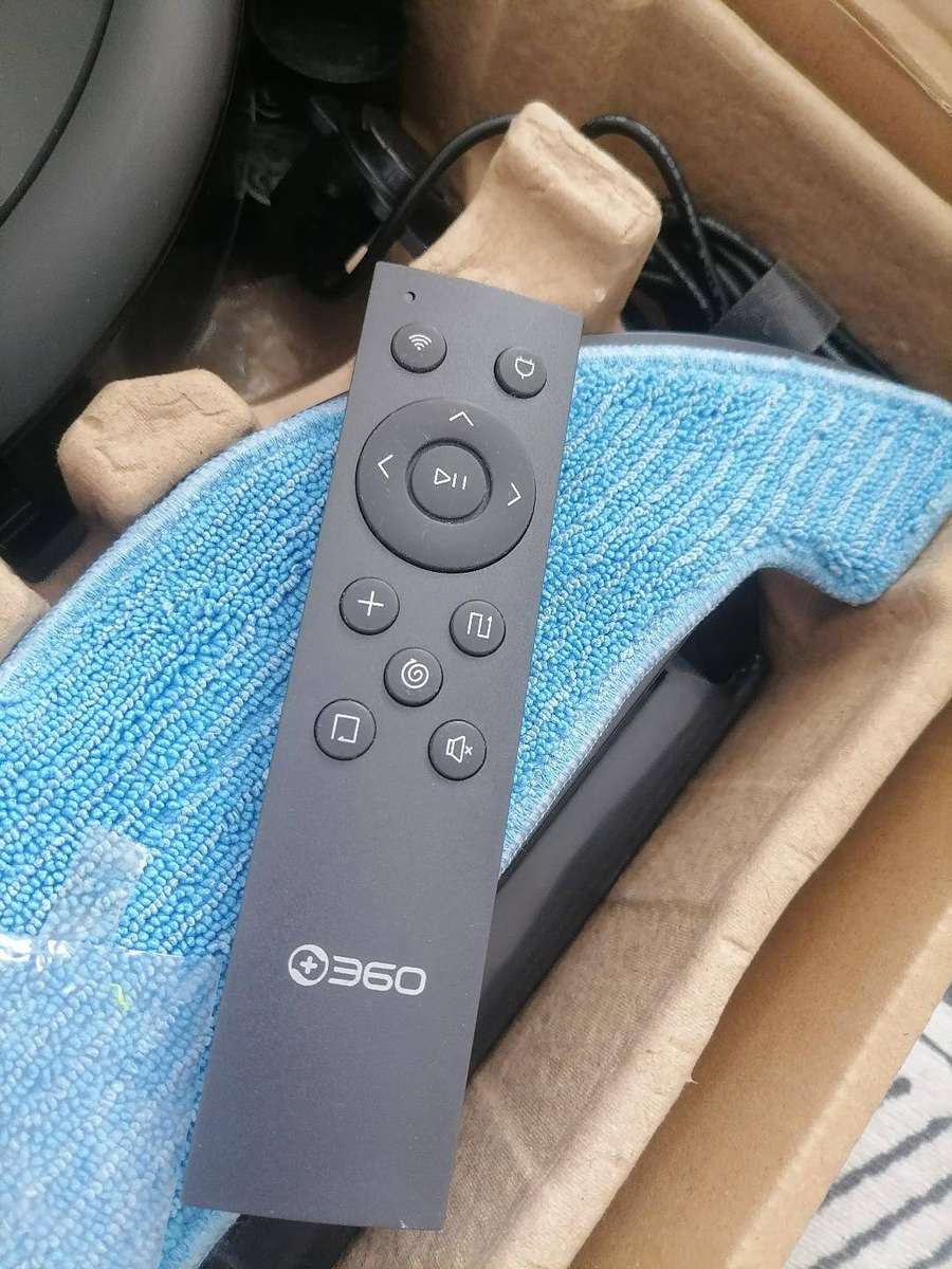 360 Robot Vacuum/Mop C50 with Remote, Charging Station