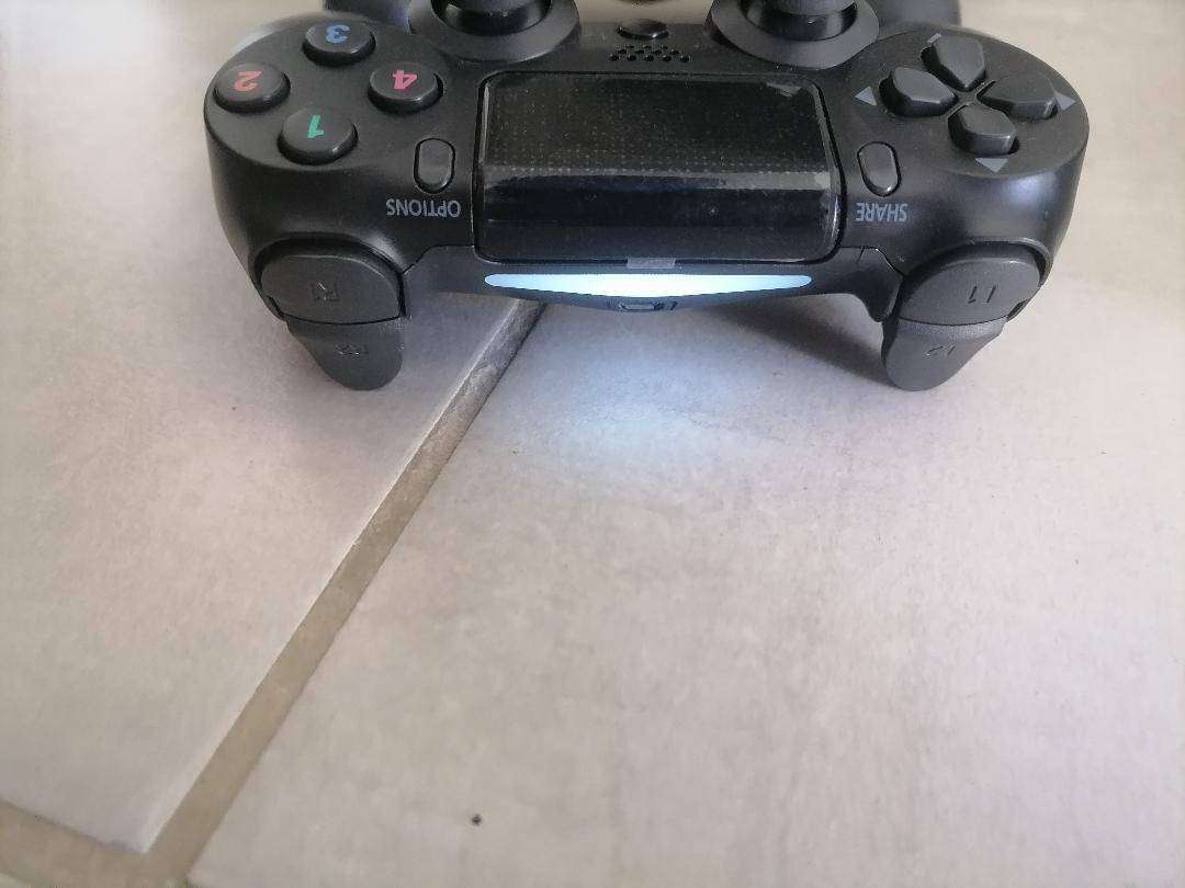 *LOT OF 2 x SONY PLAYSTATION 4 WIRELESS CONTROLLERS*ONE BID FOR LOT*WORKING*