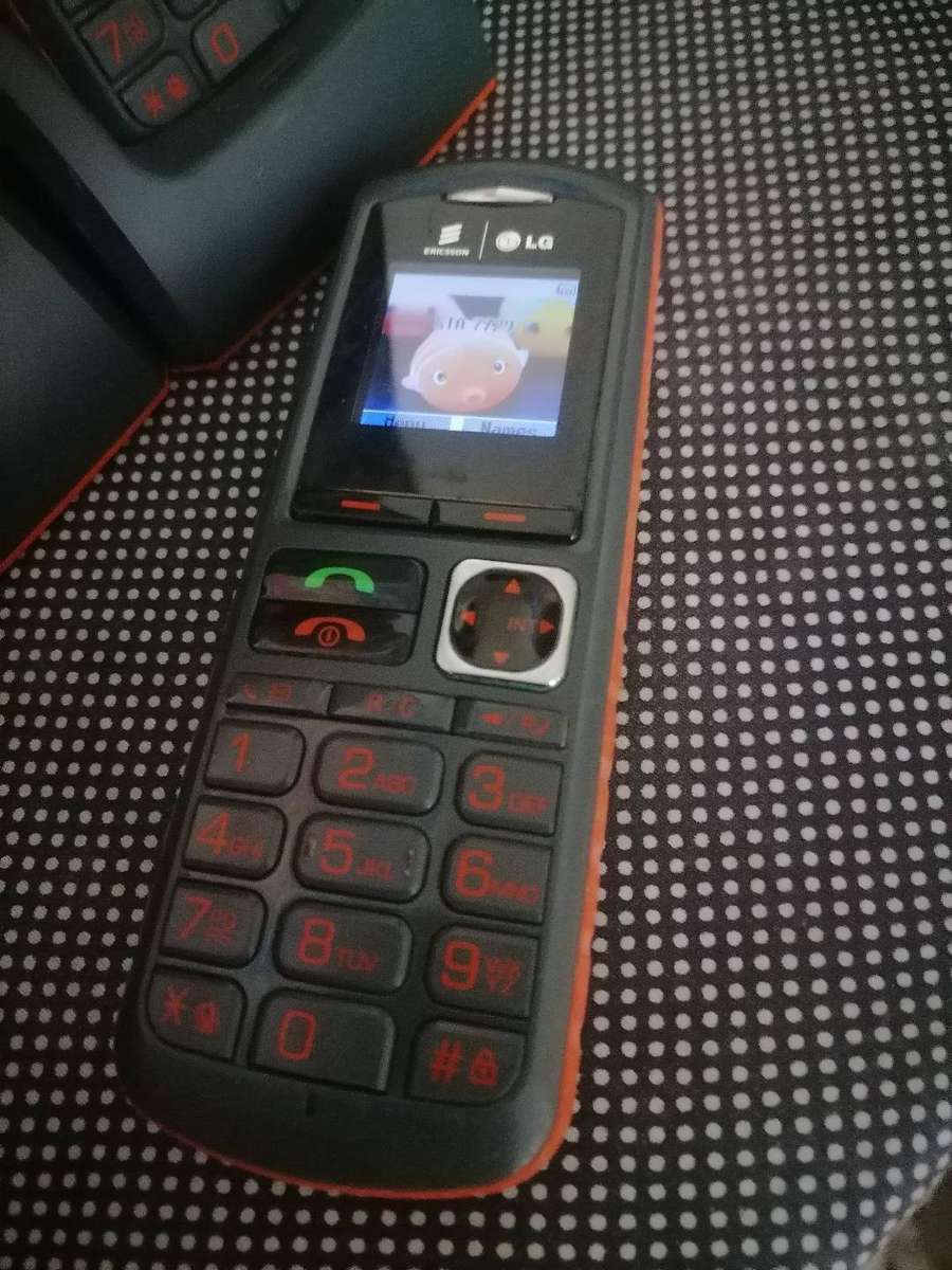 Lot of 4 x LG Ericsson GDC 450H Robust Dect Handset with base station