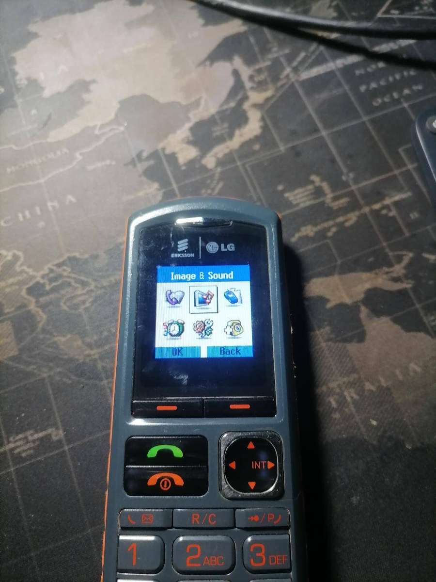 Lot of 4 x LG Ericsson GDC 450H Robust Dect Handset with base station