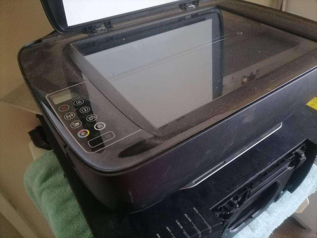 hp intank+christie projector(sold as is)one bid for both