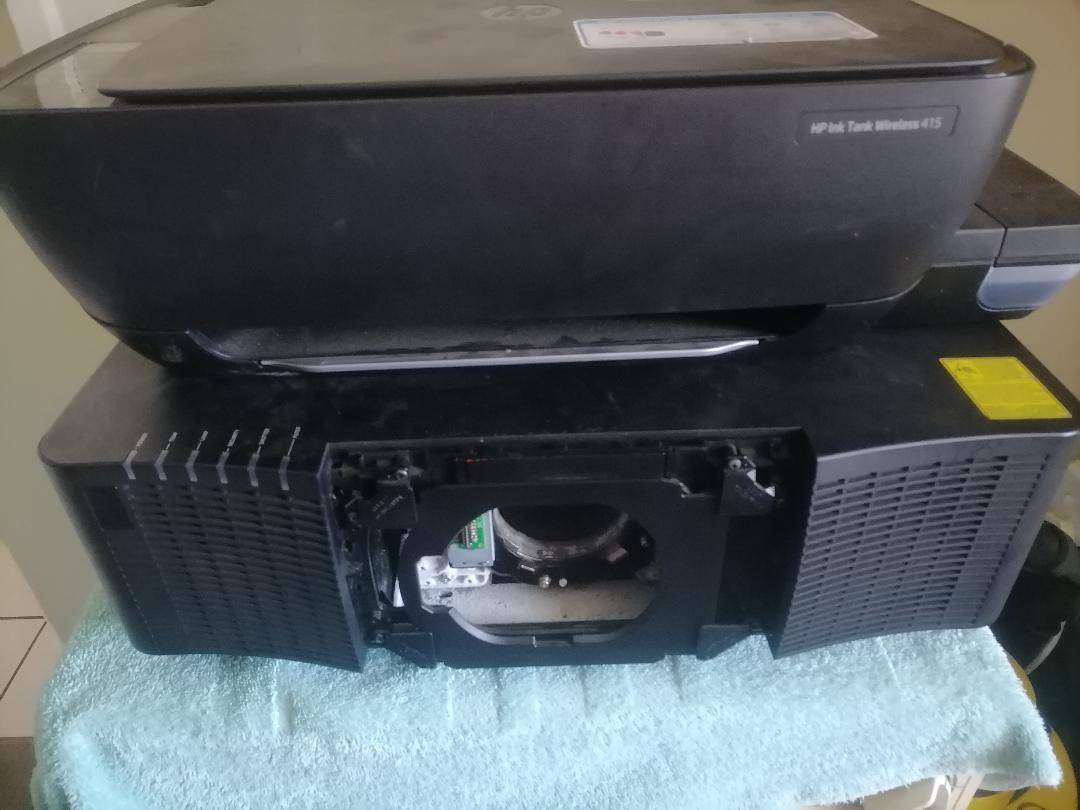 hp intank+christie projector(sold as is)one bid for both