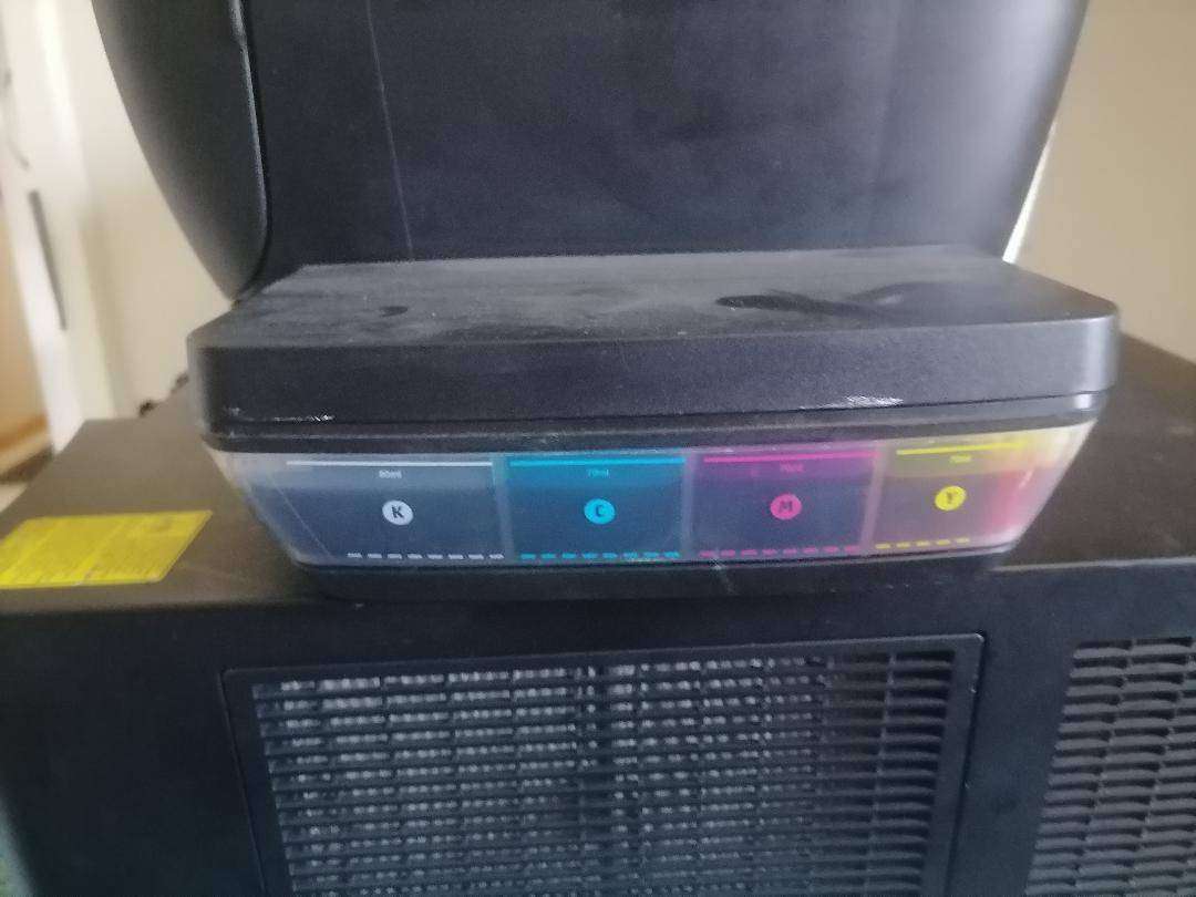 hp intank+christie projector(sold as is)one bid for both