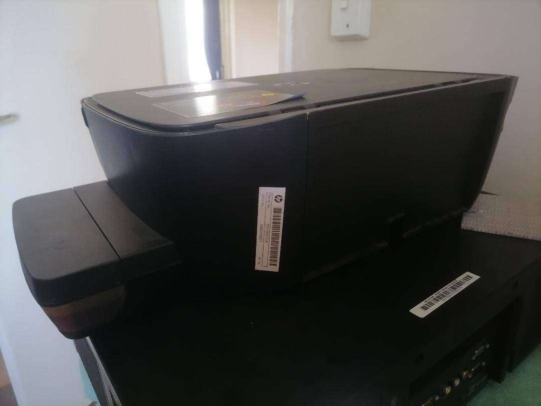 hp intank+christie projector(sold as is)one bid for both