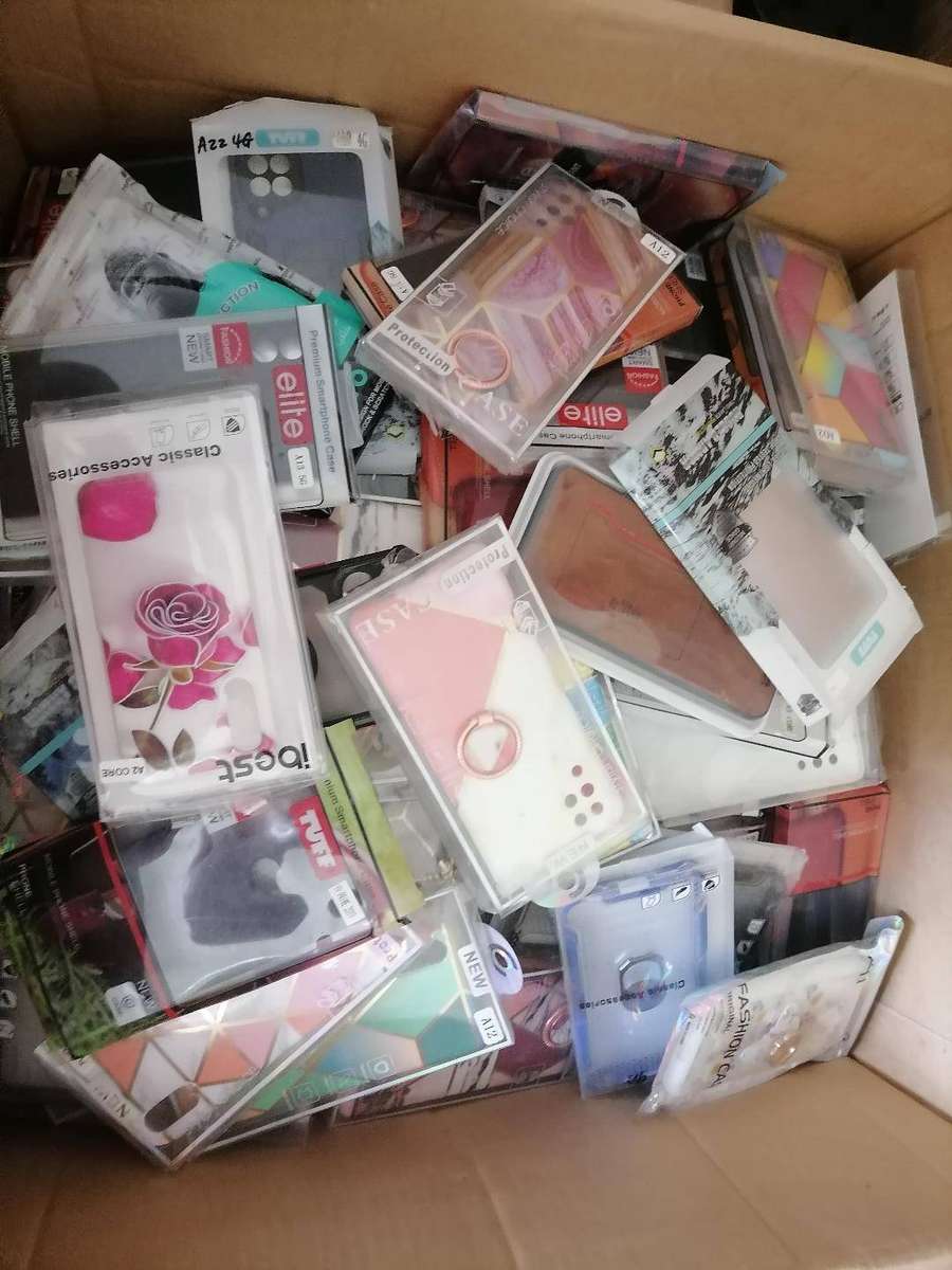 Lot of New Cellphone covers lot of +-100 New