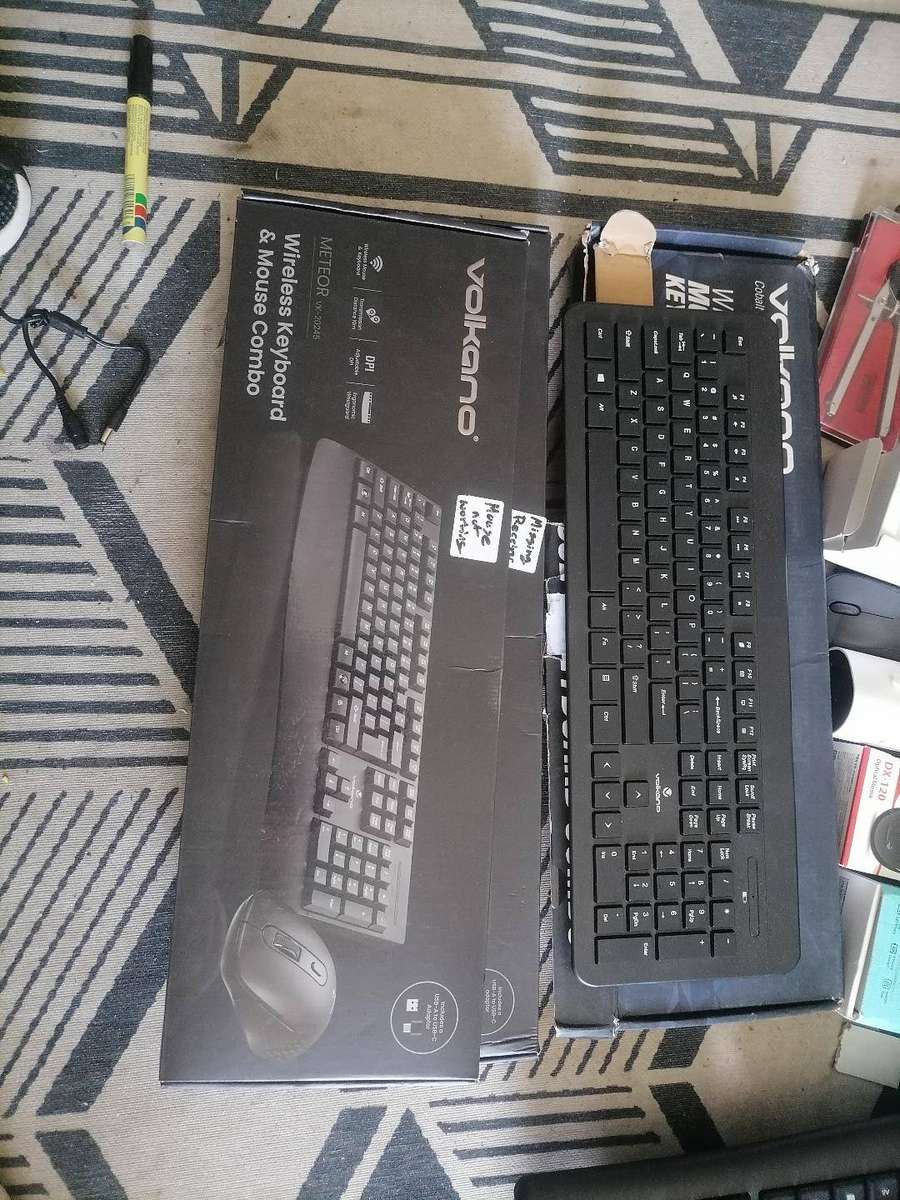 LOT OF ELECTRONICS(DEFECTIVE/UNTESTED)