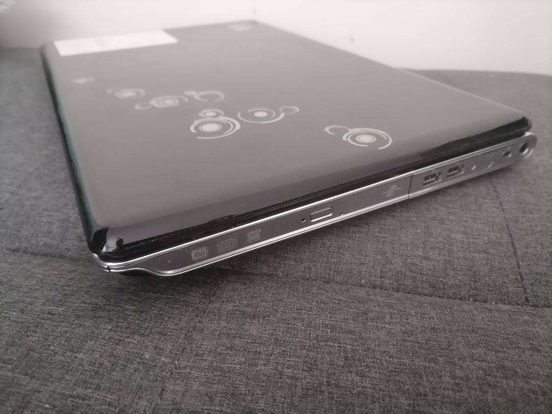 HP PAVILION DV7 AMD, 17 INCH LAPTOP(NO CHARGER, UNTESTED)