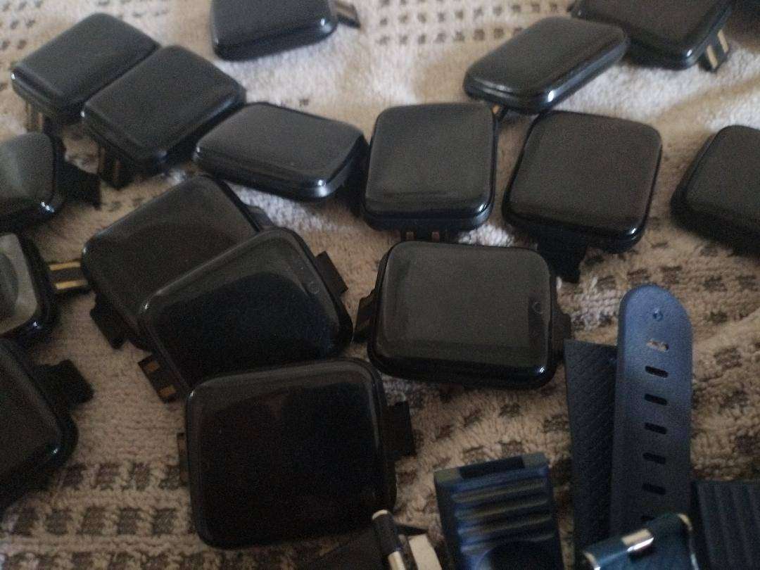 Lot of untested Ntech Veryfit 116 Plus Smart Watches with blue and black straps