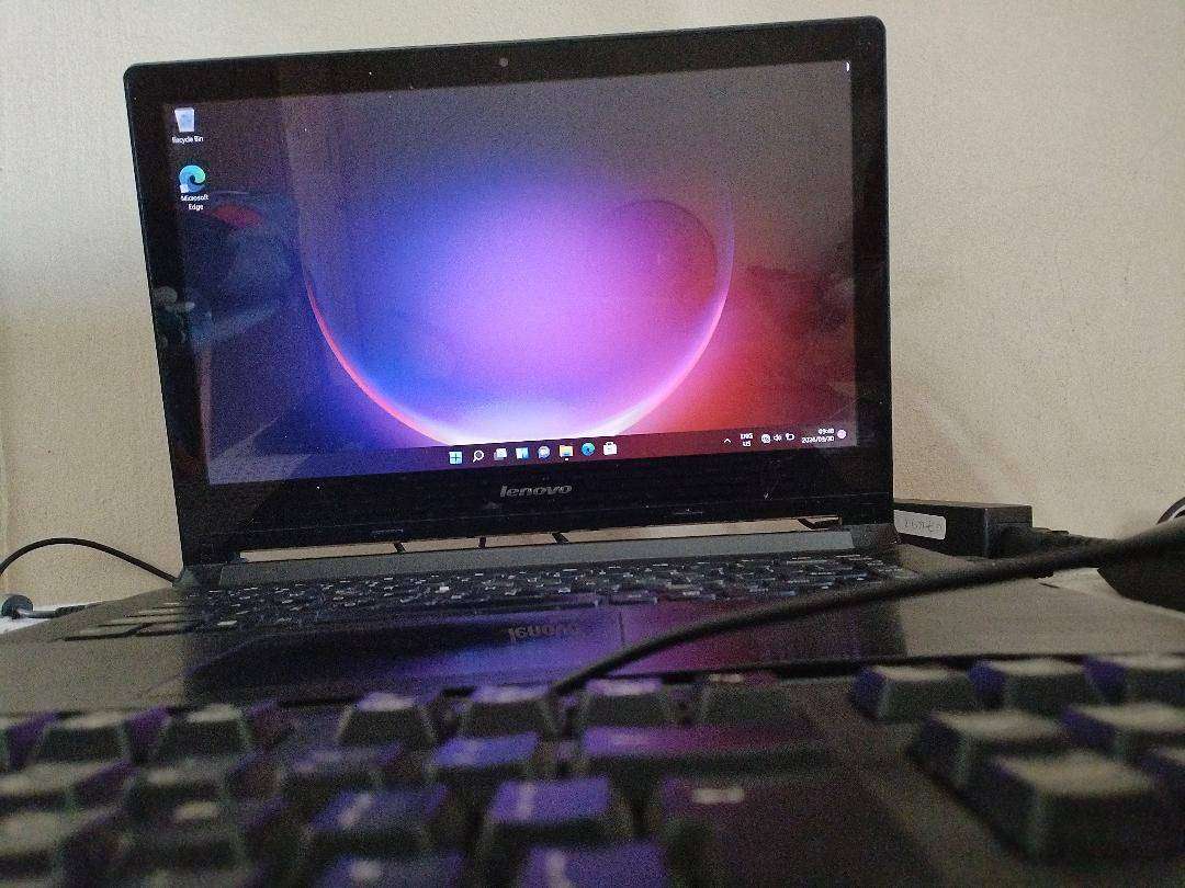 i5 LENOVO IDEAPAD FLEX 2 TOUCH SCREEN LAPTOP*6GB RAM,500GB HDD,W11*
