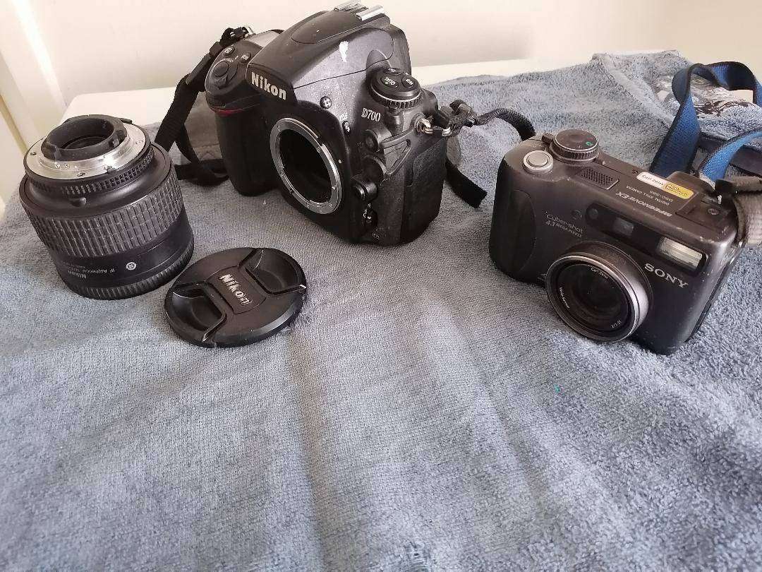 Nikon D700 + Lens + Sony DSC-S85 (One Bid for Both)