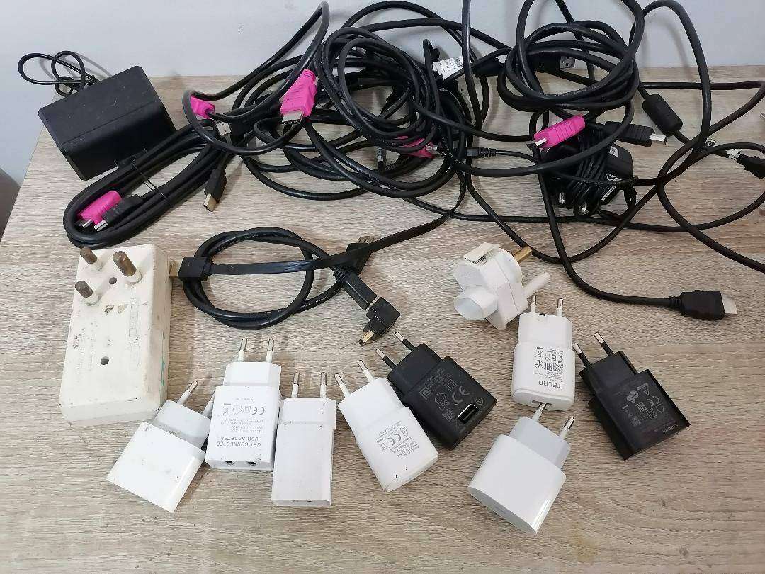 Lot of electronics from storage - one bid for lot