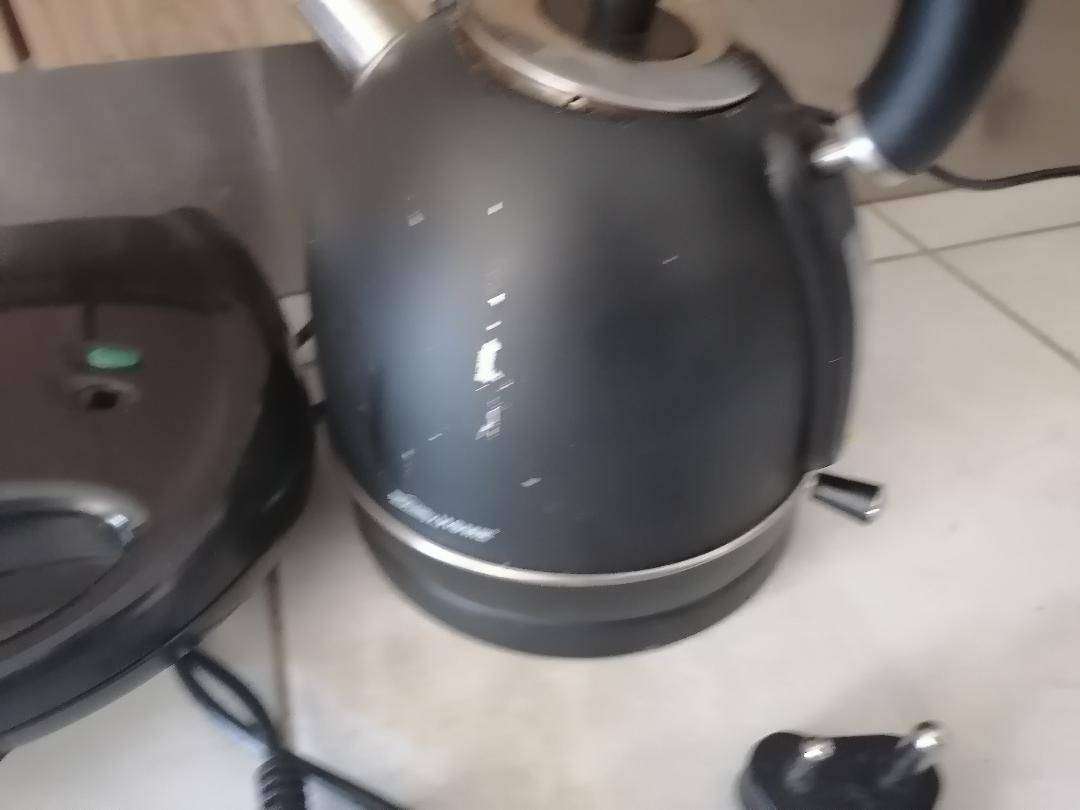 PIE MACHINE,WAFFLE MACHINE,KETTLE FROM STORAGE(WORKING)