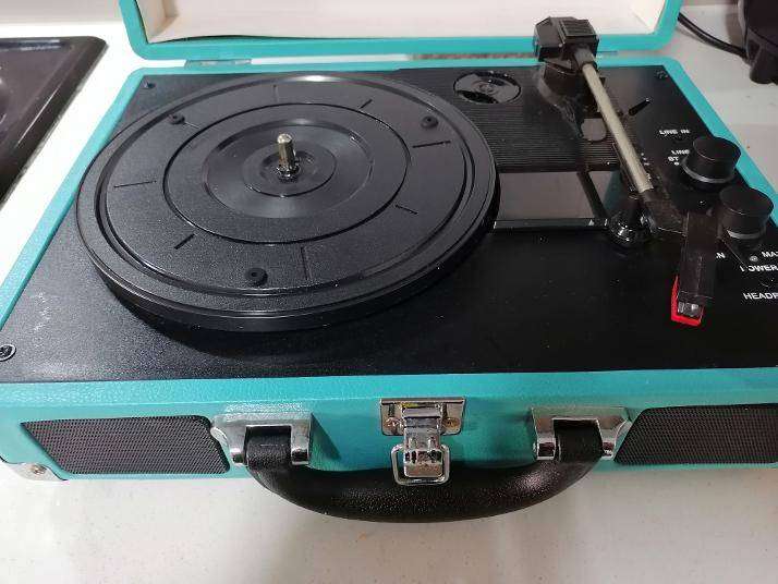 Victrola Journey - Bluetooth Suitcase Record Player*untested*