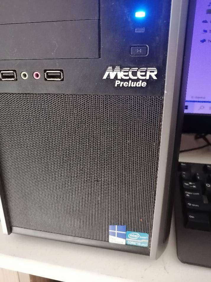 i5 Desktop pc with 23Inch screen,keyboard mouse,windows 10,1TB HDD,4GB Ram