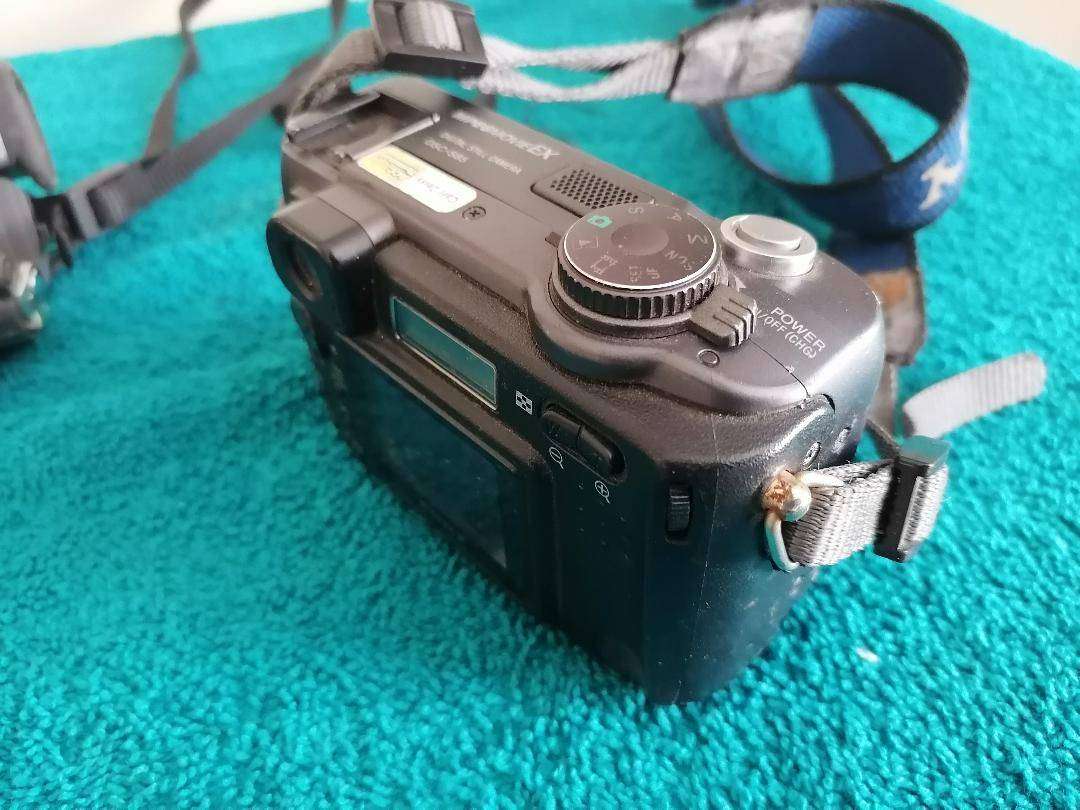 Canon camcorder + Sony camera (one bid for both)