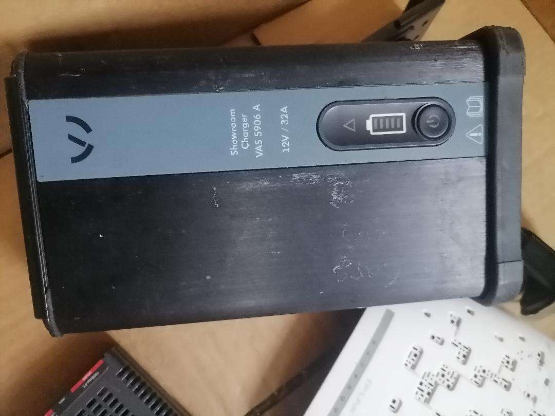 Bulk lot of electronics