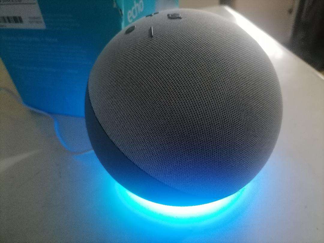 **Amazon - Echo Dot 4th Gen*POWERS ON, UNTESTED*