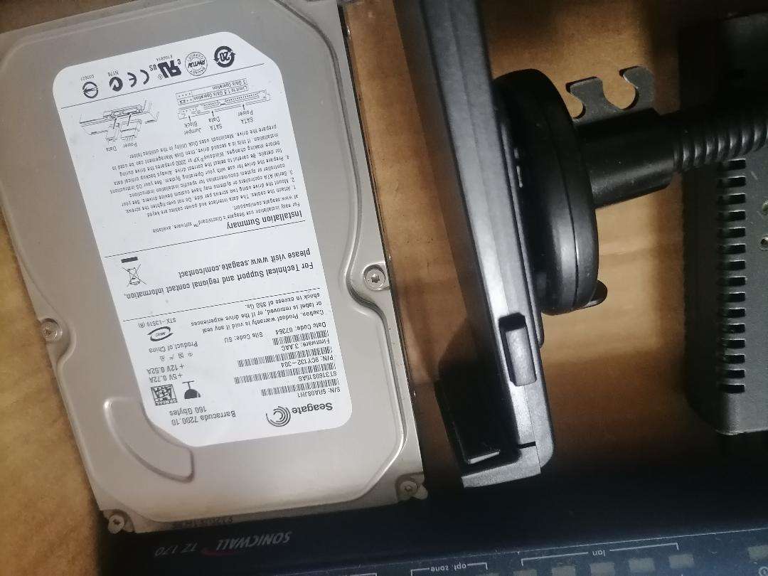 Bulk lot of electronics