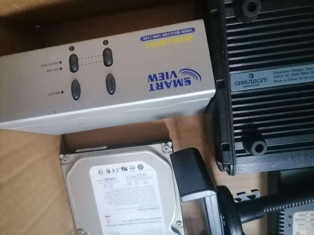 Bulk lot of electronics