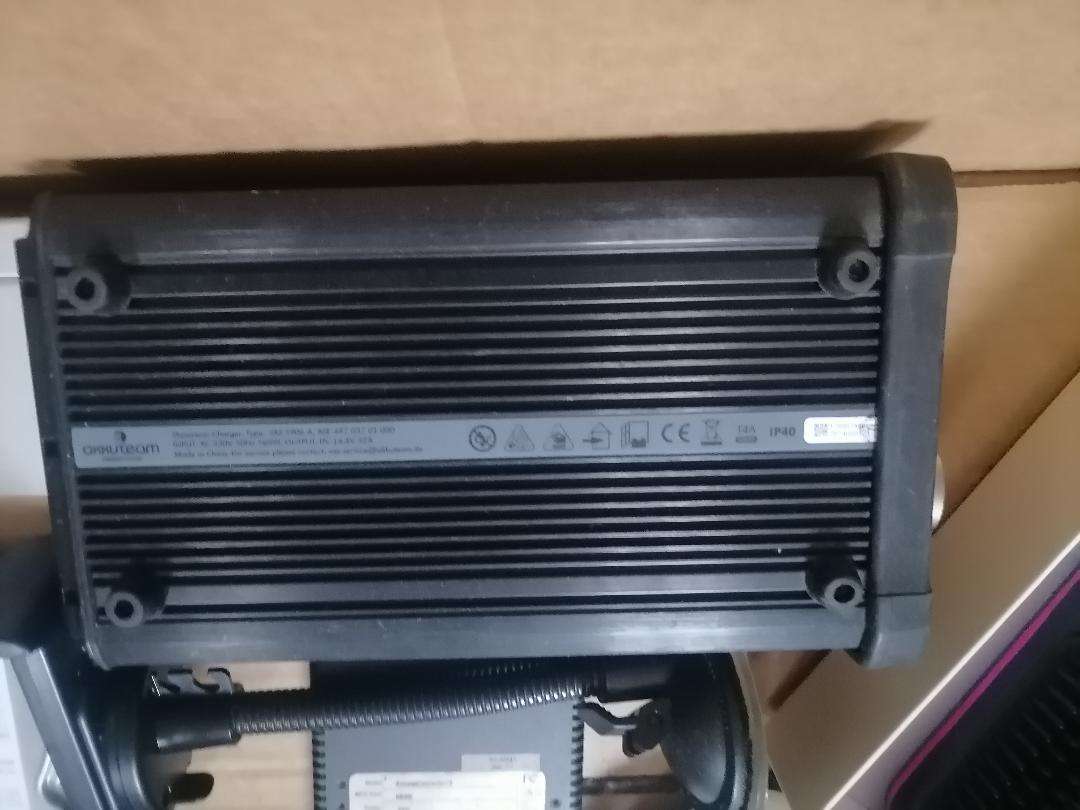 Bulk lot of electronics