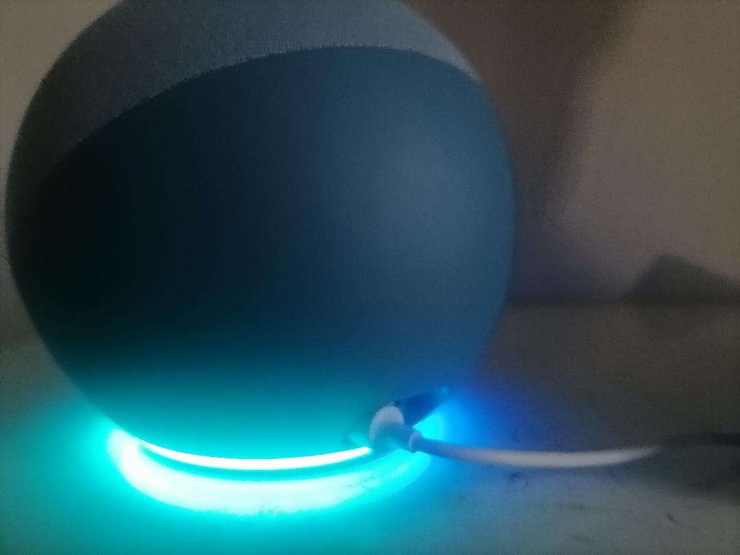 **Amazon - Echo Dot 4th Gen*POWERS ON, UNTESTED*