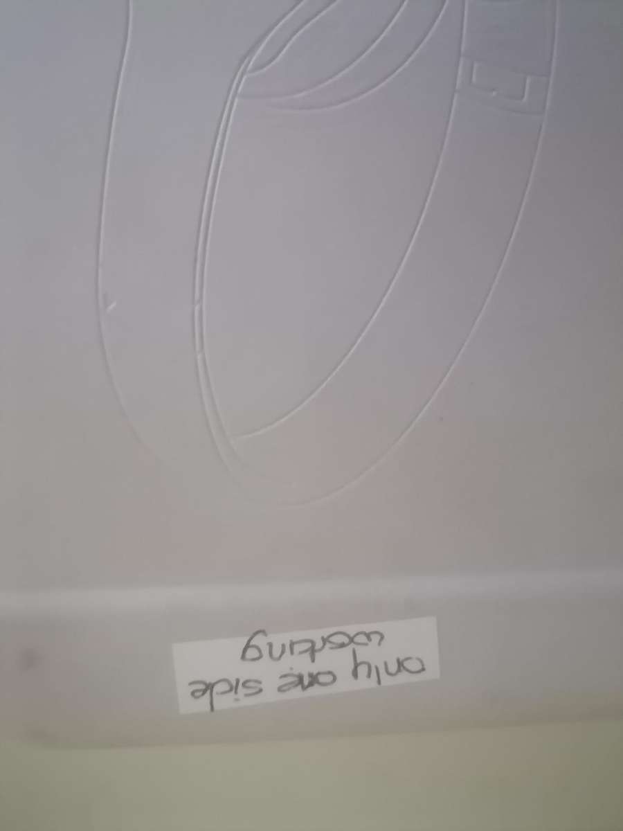 Beats Solo4 Wireless Headphones + 2 x air pods*defective*one bid for the lot*