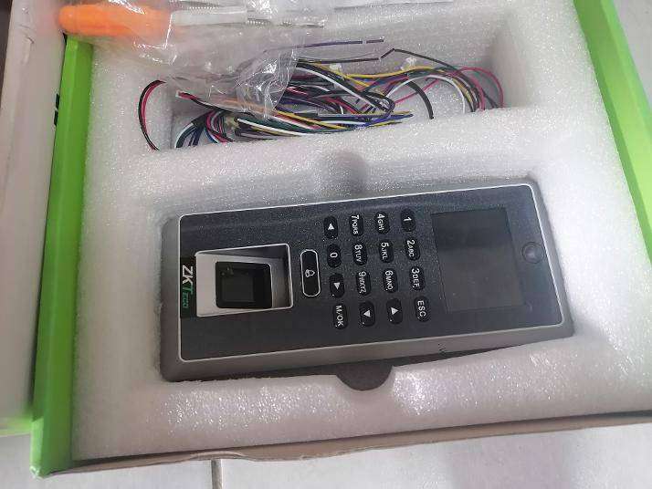 Hunter Pro P2C-401 4 Base Irrigation Controller + ZKT Eco Biometric Unit
