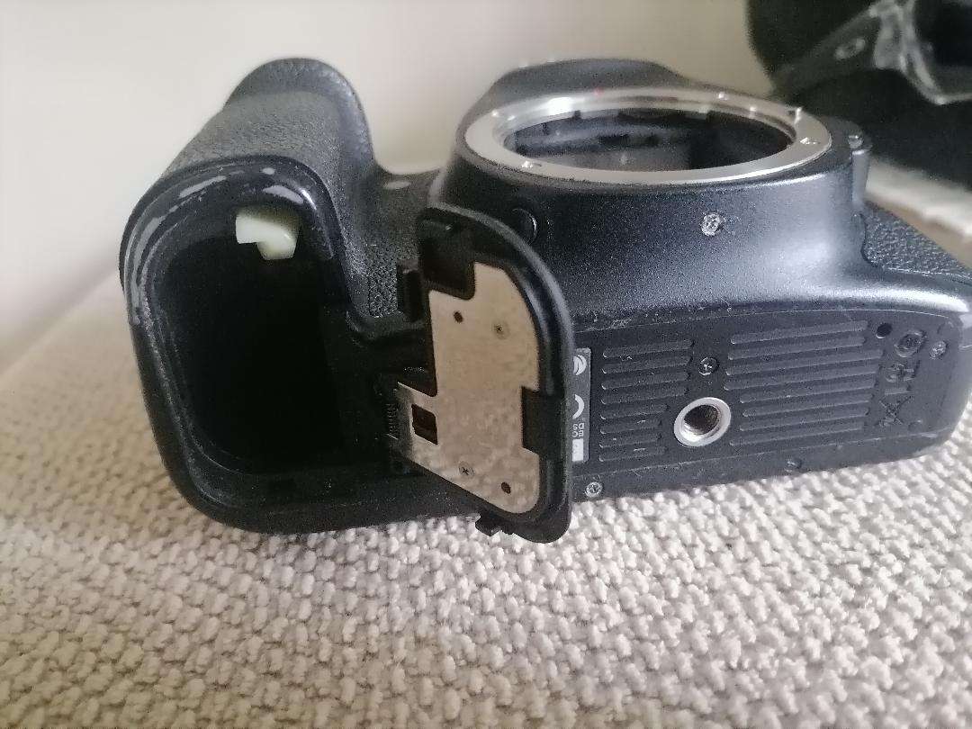 Lot of 2 x Canon cameras - one bid for both