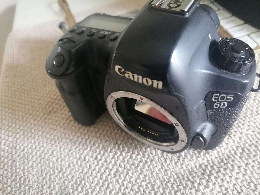 Lot of 2 x Canon cameras - one bid for both