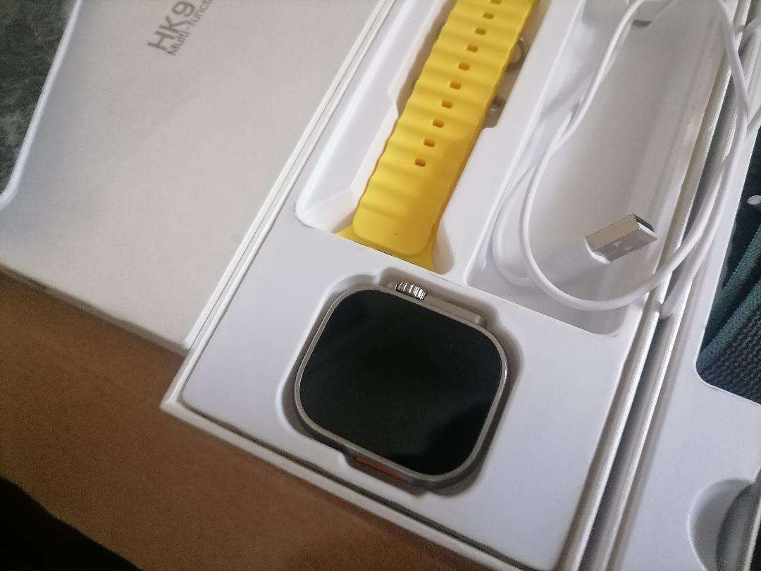 LOT OF 2 X DEFECTIVE HK9 ULTRA2 SMART WATCHES*ONE BID FOR BOTH**