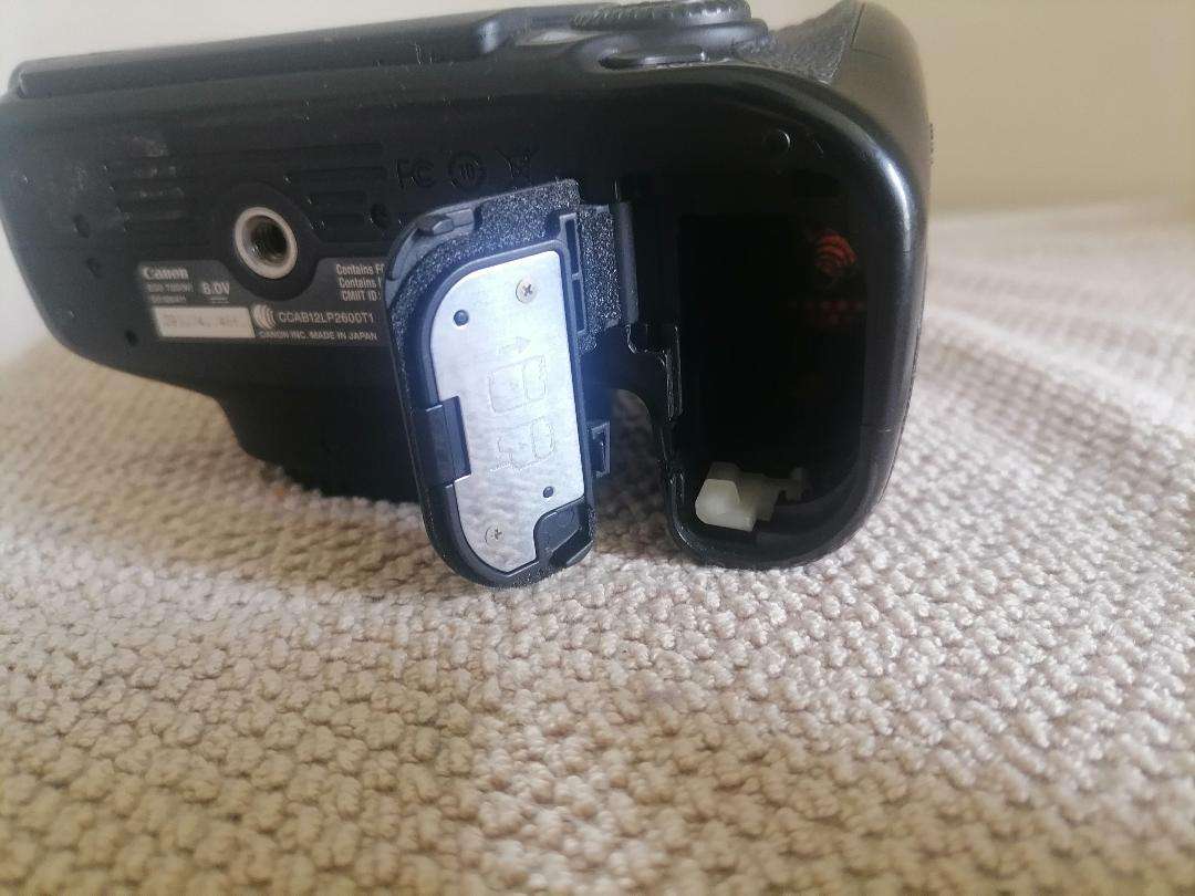 Canon EOS 70D DSLR Camera