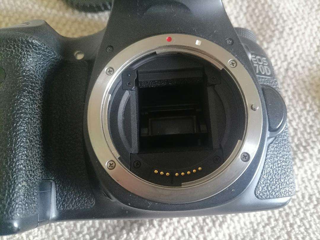 Canon EOS 70D DSLR Camera