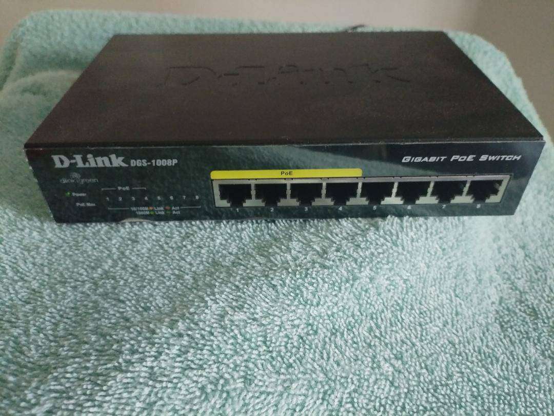 D-Link DGS-1008P  8-Port Gigabit Unmanaged PoE Switch
