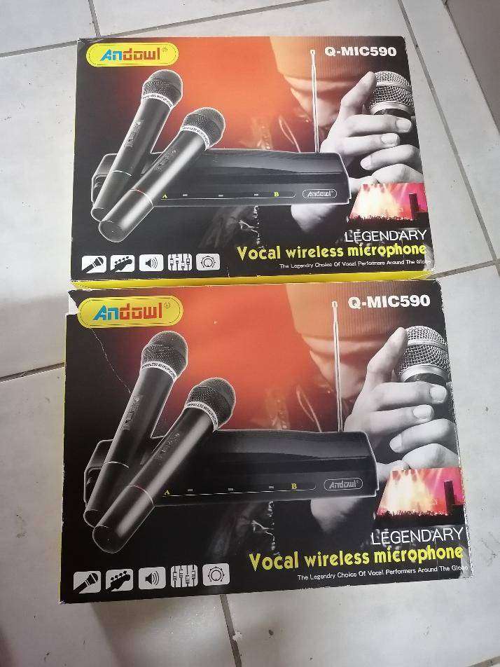 Lot of 2 x Andowl Q-Mic590 Wireless Microphone sets in box*one bid for both*