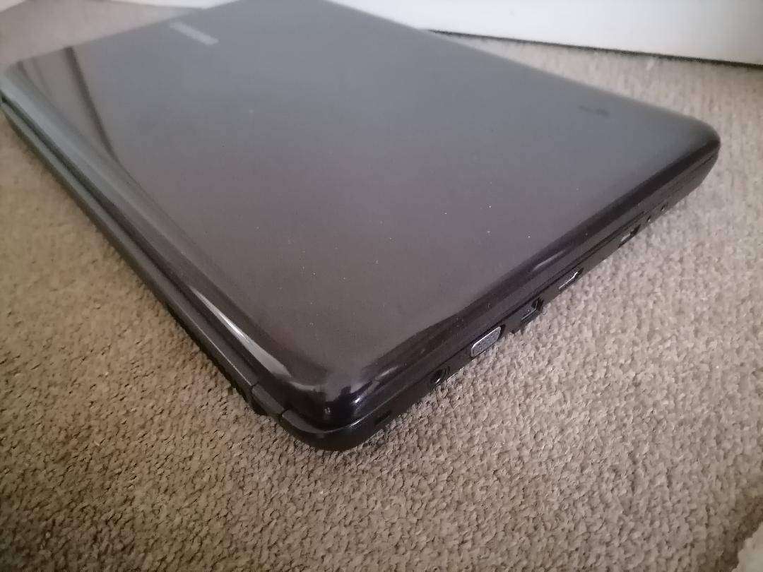 Samsung R540 15.6" Notebook (Core i3-350)