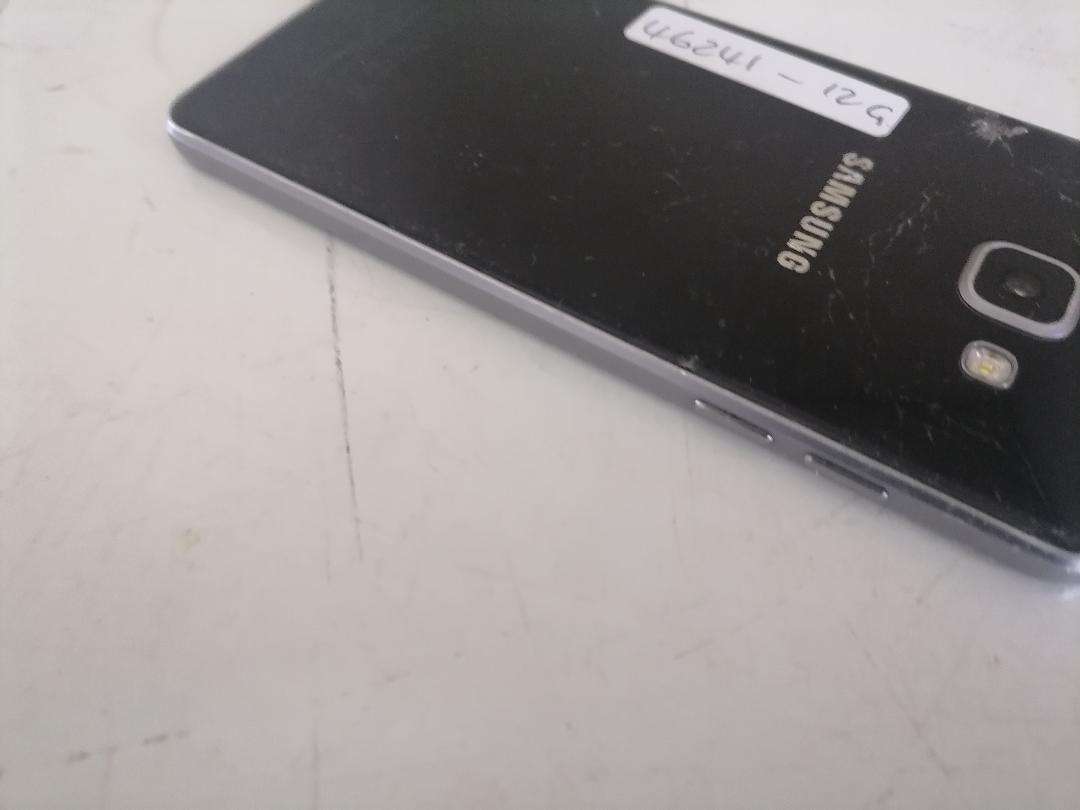 Lot of 2 x Defective Samsung A5 Cell Phones - One Bid for Both