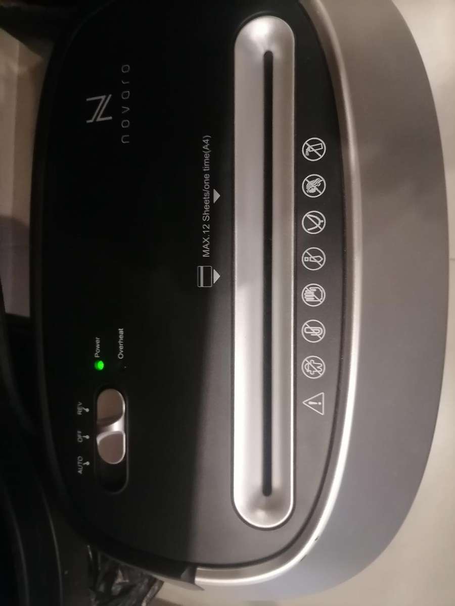 Novaro Shredder 12 Sheets Cross-Cut